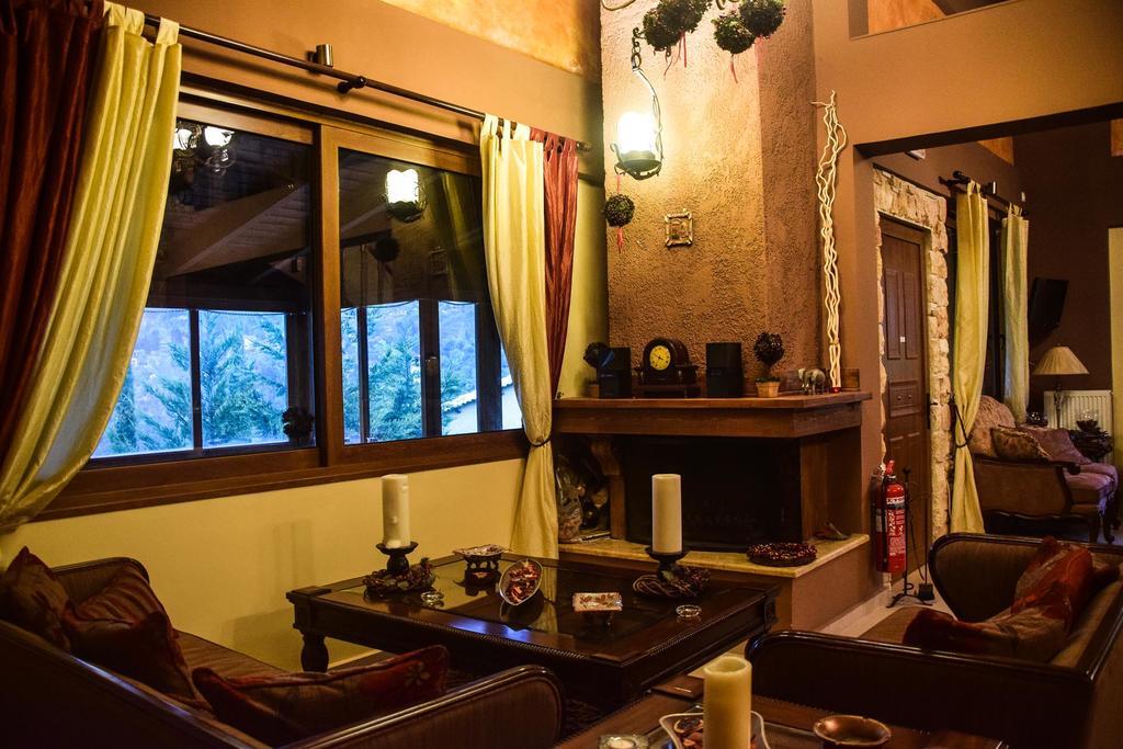 Aetoma Suites Synikia Mesi Trikalon Exteriér fotografie